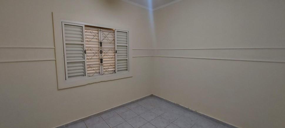 Imóvel Casa Térrea em MOGI-GUACU