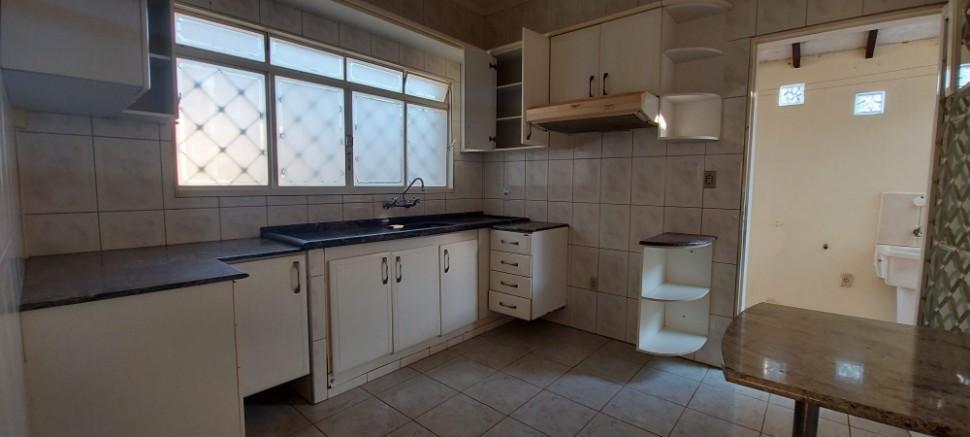 Imóvel Casa Térrea em MOGI-GUACU